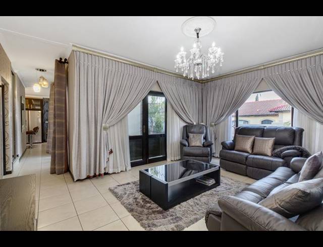 3 BEDROOM PROPERTY TO RENT IN BROADACRES